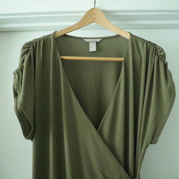 Feminine Muted Green Dress with Side Bow - L - Picture 3 of 6